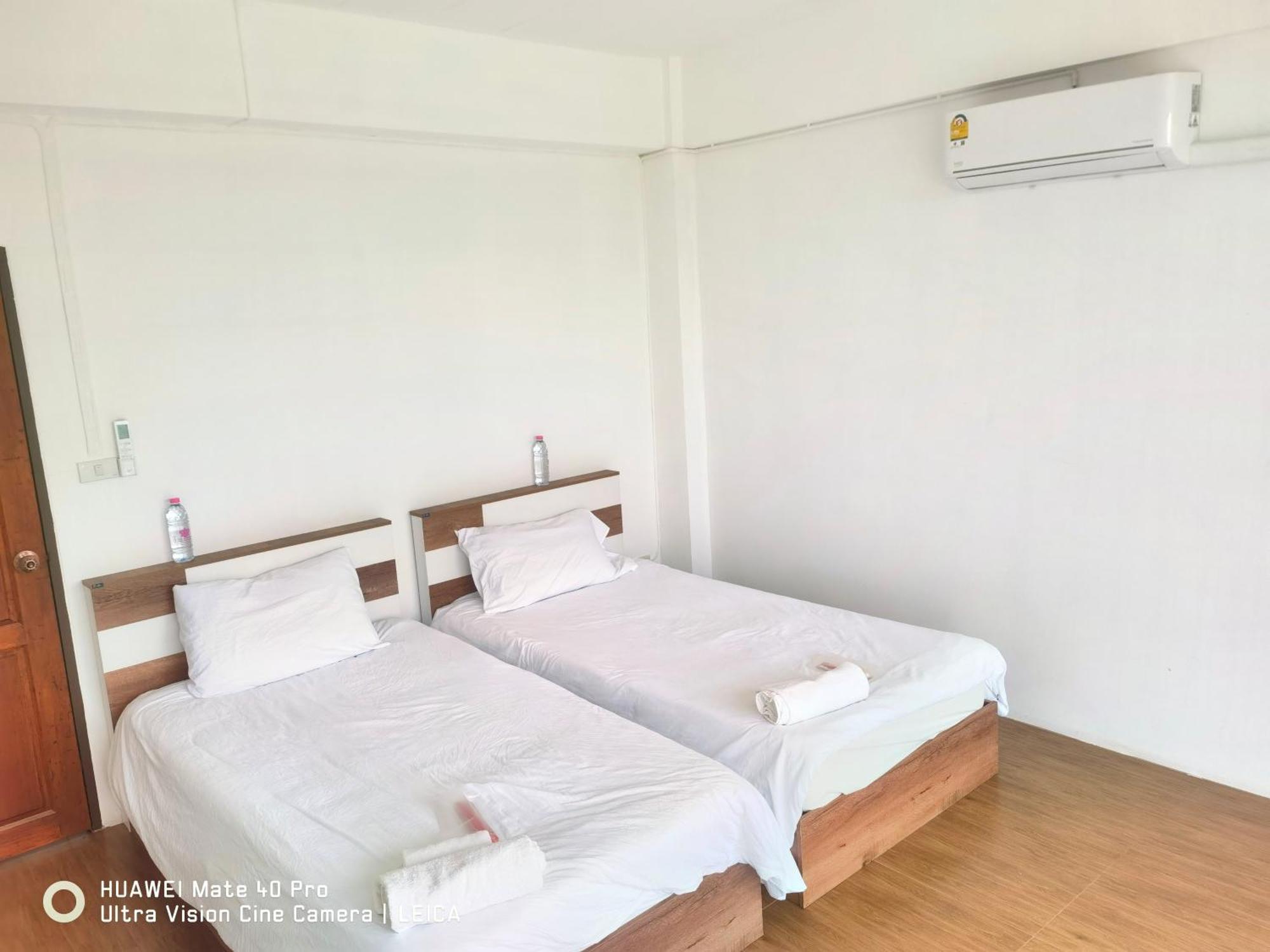 115 Townhouse Ban Khlong Krang Exterior foto